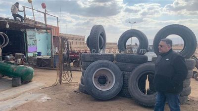 محافظ البحر الأحمر يقيل رئيس قرية الزعفرانة لتدني النظافة |صور