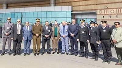 رئيس المصرية للمطارات يتفقد حركة السفر بمطاري أسيوط وسوهاج