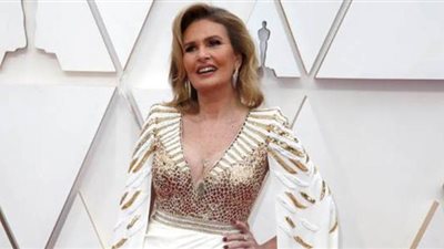 يسرا تخطف الأنظار بإطلالة راقية في حفل الأوسكار 2020