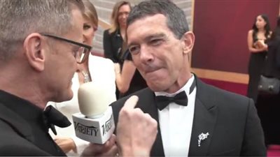 أنتونيو بانديراس يعبِّر عن سعادته بترشحه لأول مرة لجائزة الأوسكار 2020 (فيديو)