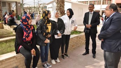 رئيس جامعة حلوان: حريصون على التواصل مع الطلاب لضمان استقرار العملية التعليمية