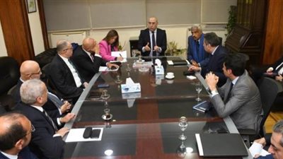 الجزار يلتقي المطورين لتوضيح شروط مبادرة الحكومة والمركزي للتمويل العقاري