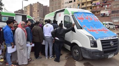 الصحة: تقديم الخدمة لـ 3638 مواطنا في اليوم الأول للقافلة الطبية بعزبة الهجانة