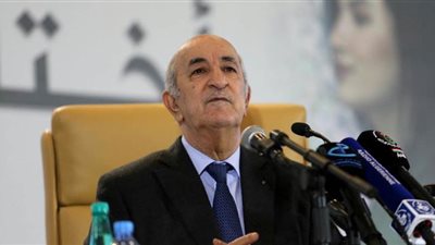 الرئيس الجزائري يصف الهجوم الانتحاري على ثكنة للجيش بـ 