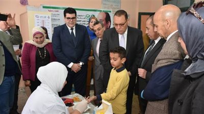 استهداف 292 ألف تلميذ بمبادرة الكشف عن أمراض الأنيميا والتقزم والسمنة بالشرقية
