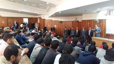 رئيس جامعة بنها  يفتتح ورشة عن الأخلاق وحملات للتوعية بـ