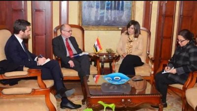 نبيلة مكرم تطالب بتعريف الأجيال الشابة من مصر واليونان بالإرث الثقافي المشترك