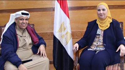 وزيرة التضامن تبحث سبل التعاون مع مدير الهلال الأحمر الإماراتي