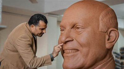 محافظ الشرقية ردا على انتقادات تمثالى  