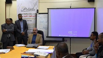 محافظ أسوان يطلق تدريب سفراء التميز الحكومى