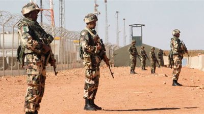 الجيش الجزائري يدمر وكرا للعناصر الإرهابية ردا على استهداف ثكناته