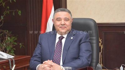 محافظ البحر الأحمر: إيقاف مدير الإدارة الصحية بمرسى علم عن العمل بسبب الإهمال