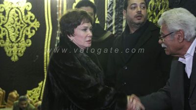 لبلبة لزوجة لينين الرملي : 