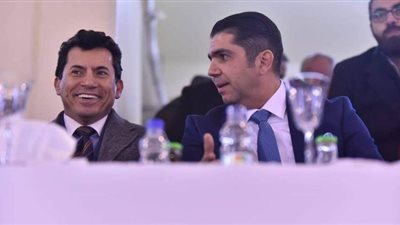 وزير الرياضة يشهد افتتاح البطولة الأفريقية للريشة الطائرة باستاد القاهرة| صور