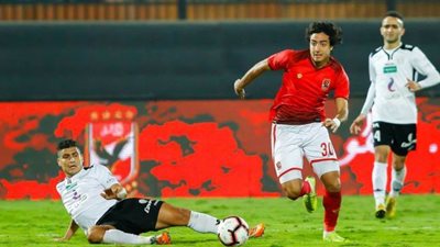 الأهلى يكتفى بهدف 