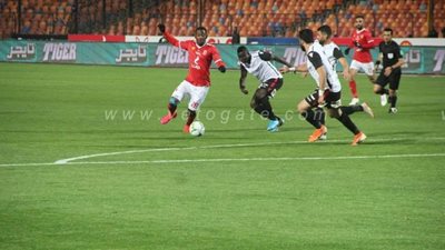 60 دقيقة.. الأهلى يحاول تعزيز تقدمه بالهدف الثاني أمام الطلائع