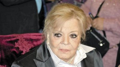 أشرف زكي يعلق على غياب شباب الفنانين عن عزاء نادية لطفي: مزنوقين | فيديو