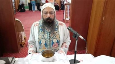 الأنبا زوسيما يصلي أول قداسات صوم يونان بكرمة دير الرسل بأطفيح