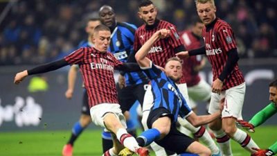 إنتر يحسم ديربي الغضب بالفوز على ميلان 2/4 ويتصدر الدوري الإيطالي