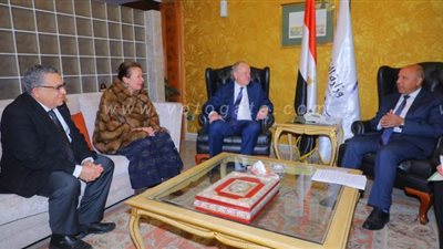 تفاصيل مشروع محطة حاويات دمياط | صور