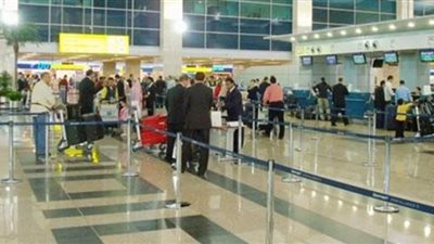 ضبط 18 هاربًا خلال حملة أمنية بمطار القاهرة