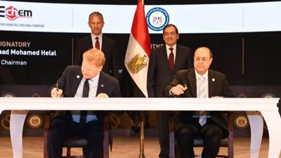 وزير البترول يوقع اتفاقية تعاون مع 