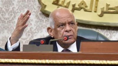 رئيس البرلمان يحذر النواب من التحدث للوزراء أثناء الجلسات العامة