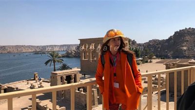 ١٧ صورة ترصد زيارة الممثلة الإسبانية فيكتوريا أبريل لمعبد فيلة