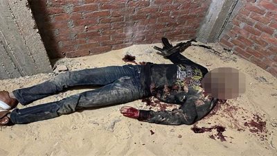 معركة الثأر للشهداء 6 ساعات.. مقتل 17 إرهابياً فى العريش وانتحارى حاول تفجير نفسه بالقوات .. والعثور على أسلحة ومتفجرات | صور