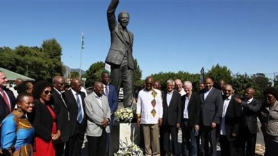 جنوب أفريقيا تحيي الذكرى الثلاثين للإفراج عن مانديلا
