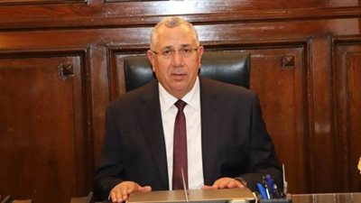 الزراعة تتابع استخراج الكارت الذكي في محافظة أسيوط