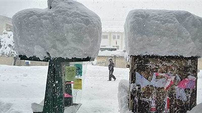 مصرع 15 شخصا وإصابة العشرات في إيران بسبب انهيارات ثلجية | صور