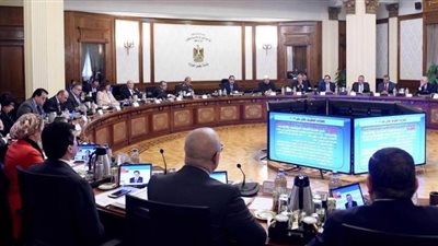 كيف تنقل الحكومة ٥٢ ألف موظف يوميا إلى العاصمة الإدارية؟