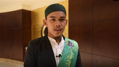 محمد شاهين.. فشل والده في حفظ القرآن الكريم فوصل الابن للعالمية | فيديو