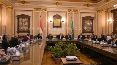 رئيس جامعة القاهرة: 4 غرف لعزل الحالات المشتبه بإصابتها بفيروس كورونا