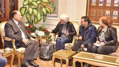 محافظ أسيوط يبحث التعاون مع وفد 