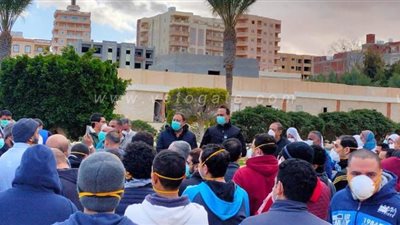 آخر تطورات صحة المصريين العائدين من الصين.. قياس الحرارة كل 8 ساعات.. ونقل 12 حالة لمستشفى النجيلة لأعراض مرضية متنوعة | صور