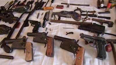 ضبط 216 قطعة سلاح نارى و255 قضية مخدرات