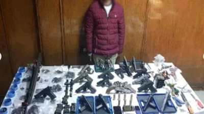 ضبط عامل خراطة لإدارته ورشة لتصنيع الأسلحة النارية في الجيزة