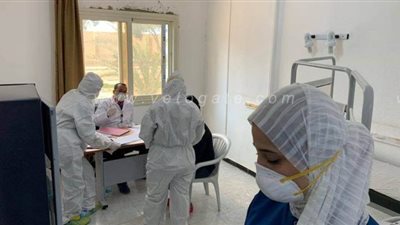 طبيبة على خط الوباء في النجيلة.. هدير: «طبيعي كنت خايفة الأول.. بس صورة ولادنا قدرت تخلينا نحول الخوف لواجب وقسم» | صور 