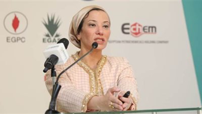 البترول والبيئة يتصديان لتغير المناخ.. استراتيجية التمويل أولوية للدول العربية.. وشركات الغاز تستخدم تكنولوجيات آمنة