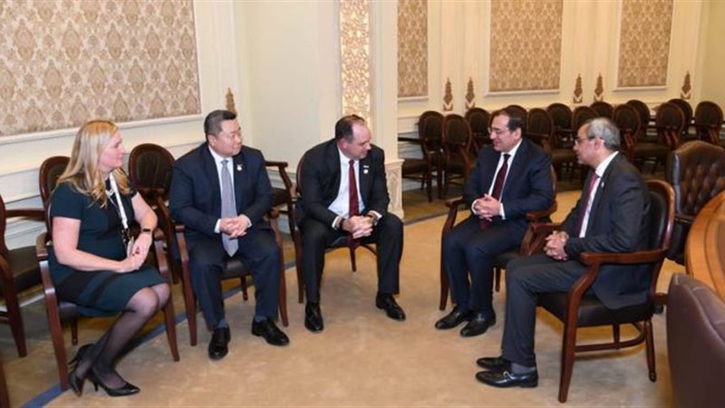 وزير البترول خلال