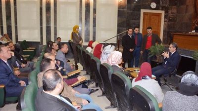 محافظ الغربية يستعرض مهام مجلس القيادات الشابة في العمل الخيري | صور