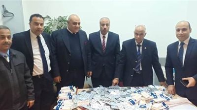 ضبط أدوية إجهاض حول جسد عامل في مطار القاهرة