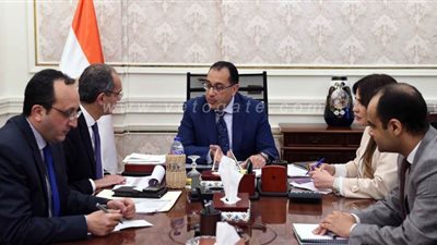 رئيس الحكومة يتابع مع وزير الاتصالات موقف رقمنة منظومة التأمين الصحي