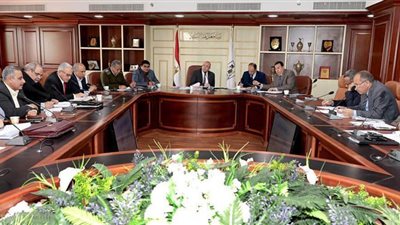 تحرير 58 عقد بيع والموافقة على 22 طلب تقنين لأراضي الدولة ببني سويف