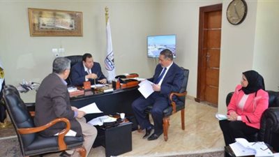 وفرت 11 ألف فرصة عمل.. لجنة لتسهيل إجراءات 