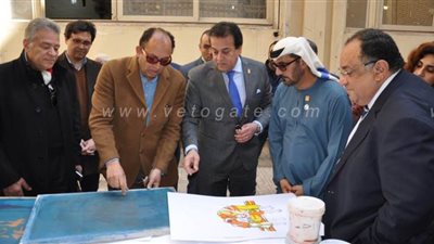 خالد عبد الغفار و وزير التعليم الإماراتي يزوران كليات جامعة حلوان الفنية بالزمالك