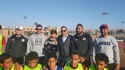 الشربيني وعبدالدايم يكرمان خالد السخاوي لاعب إنبي والمنتخب 2005 | صور