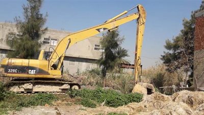 تنفيذ 13 قرار إزالة للتعديات على أراضى الدولة في الإسكندرية  | صور